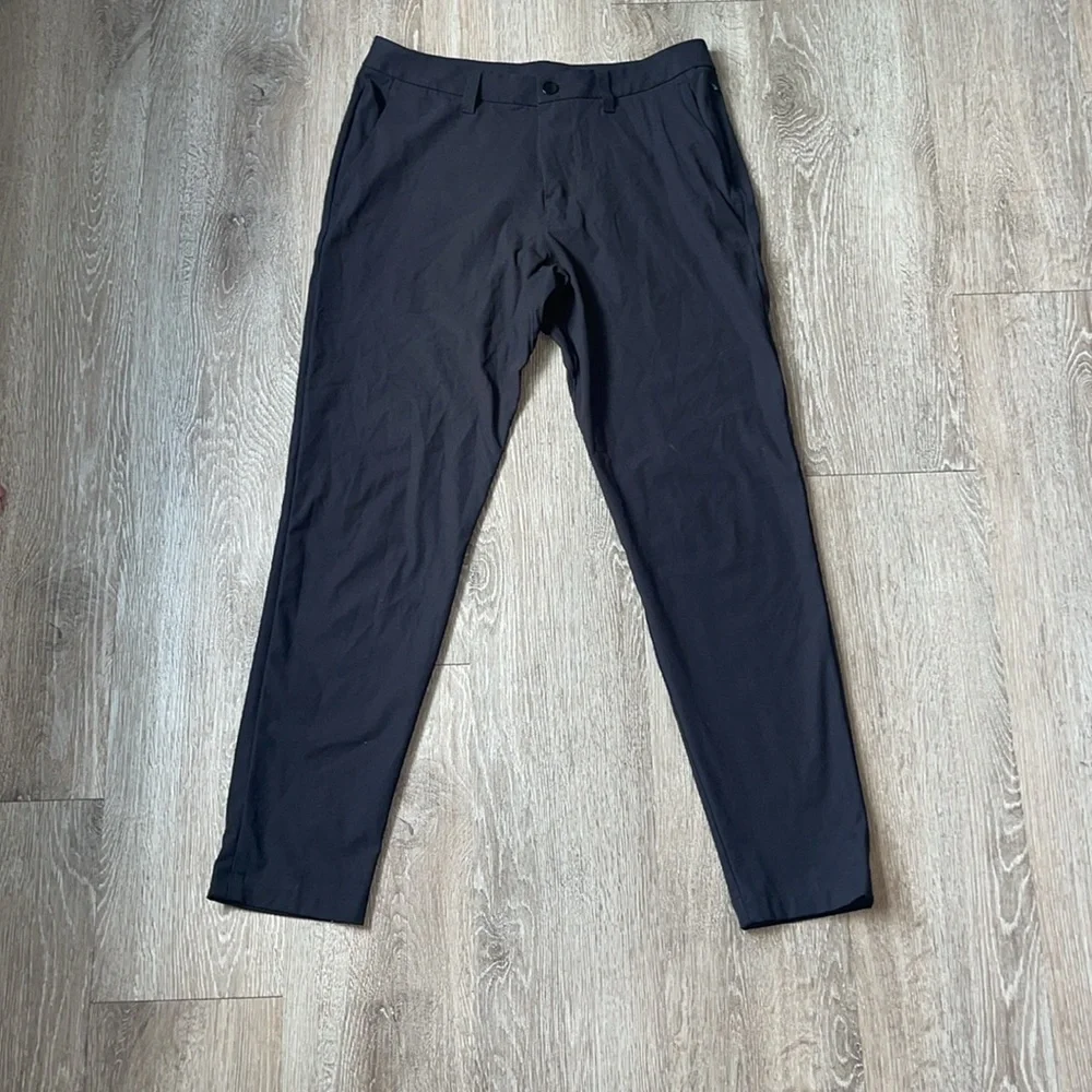 Lululemon Black commission pants chinos dress gray size 34 slim leg